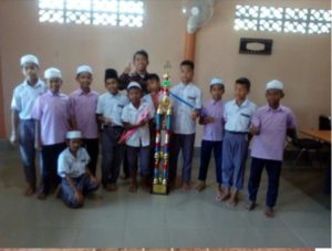Panitia Lomba Sepak Bola diikuti oleh siswa siswi di sekolah Rung Arun Islam Vitayya School, Thailand pada tahun 2018 a.n. M. As’ad Harun 